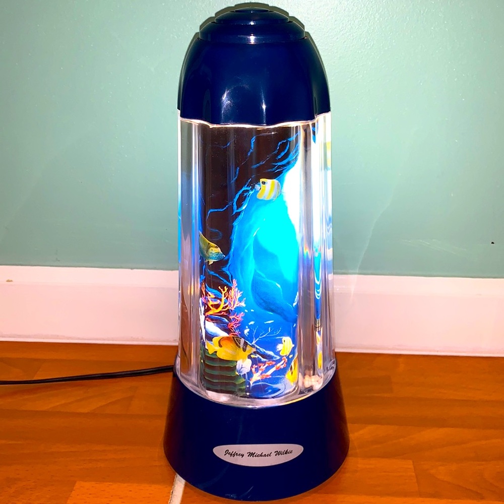 Revolving sea life light